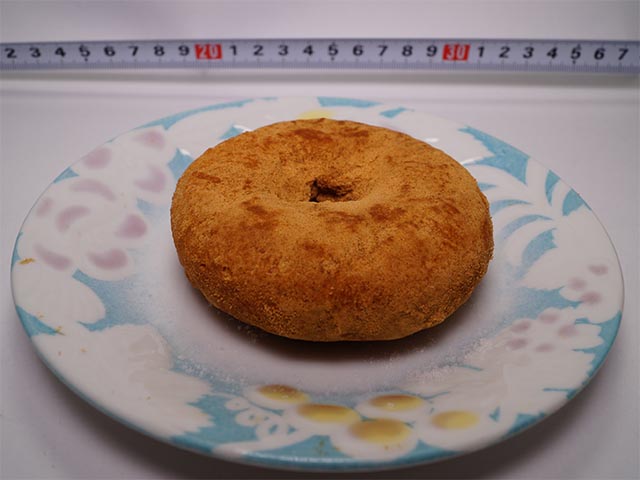 きなこドーナツ（豆腐・豆乳・おから入り）　93円（税込100円）
